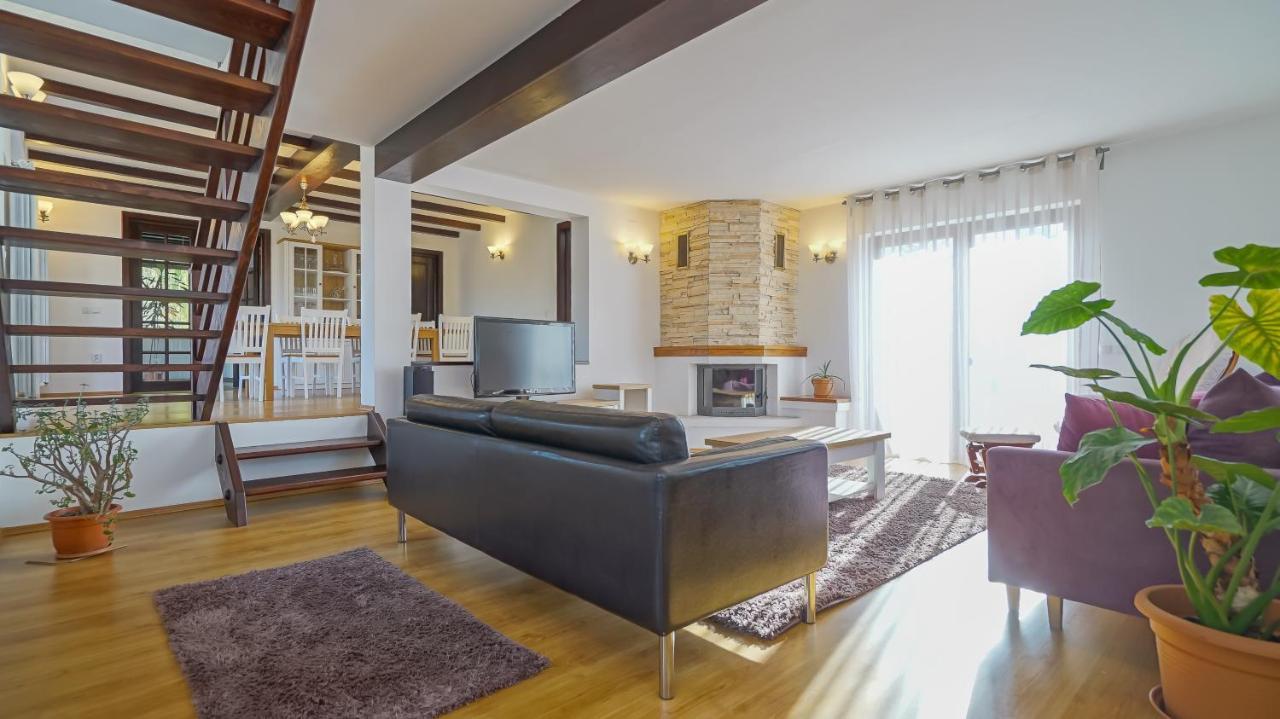 Vila Luna Комарник Экстерьер фото